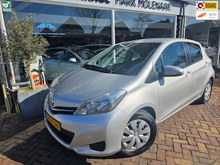 Toyota Yaris 1.0 VVT-i Aspiration,camera,navi,bluetooth