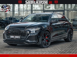 Audi Q8 RSQ8 BLACK OPS | 600PK 4.0 V8 TFSI QUATTRO | HUD | 4 WIELBESTURING | 23 INCH AUDI SPORT WHEELS | RS BEKLEDING ZWART | PANO | SOFTCLOSE | NIEUW PRIJS €274423,- BANG & OLUFSEN | PANORAMA DAK | De Lamborghini Urus en Audi RS Q8 zijn beide supersnelle SUV's met dezelfde basis (4.0L V8 twin-turbo motor van de VW Group)