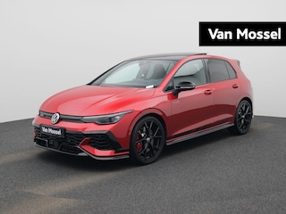Volkswagen Golf 2.0 TSI GTI Clubsport 301pk | Panoramadak | Head-Up display | Harman Kardon | Stoelverwarming | Stuurwielverwarming | Dynamic Chassis Control | LED Matrix | Navigatie