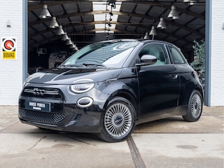 Fiat 500 Icon 42 kWh *Pano | ACC | Stoelverwarming | Camera | Keyless | Blindspot | Apple Carplay | LED | Navi*
