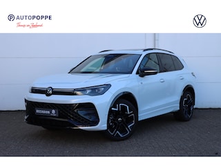 Volkswagen Tiguan R-Line Business 1.5 150 pk DSG IQ.Light | Pano | Harman Kadon