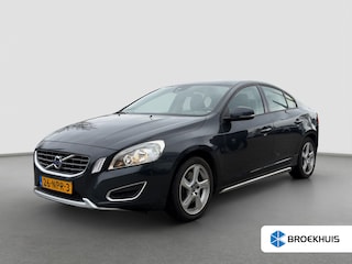 Volvo S60 2.0T Intro Edition Automaat | Full map navigatie | Parkeersensoren | Climate control |