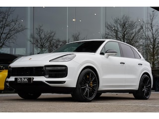 Porsche Cayenne 4.0 Turbo S E-Hybrid PCCB / Panoramadak / Bose / 22 Inch