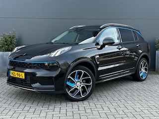 Lynk & Co 01 1.5 | Pano | Memory | Adaptieve CC | Camera | BLIS | 20" velgen | Stoelverwarming |
