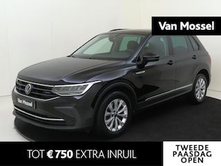Volkswagen Tiguan 1.4 TSI eHybrid Life Navigatie | Parkeercamera | LM velgen | Climat control |