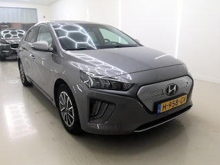 Hyundai Ioniq Comfort EV 38 kWh+Led+navigatie+camera+parkeer-Hulp SOH 100% actieradius = 300KM !
