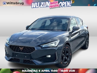 Cupra Leon 1.4 e-Hybrid 245PK VZ Performance / Verwarmbare voorstoelen / Achteruitrijcamera / Parkeersensoren V+A / 19'' LMV/