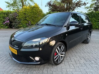 Skoda Fabia 1.4 TSI RS DSG Navi/Stoelverw/Cruise/Voll