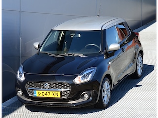 Suzuki Swift 1.2 SMART HYBRID SELEKT | HOGE ZIT | AUTOMAAT | CAMERA | AIRCO | 16'' INCH LICHTMETAAL | ALL SEASON BANDEN | ALL IN RIJKLAARPRIJS