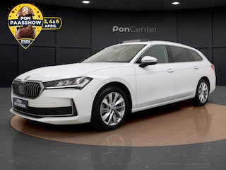 Skoda Superb Combi 1.5 TSI MHEV First Edition | Pano Dak | Trekhaak | ACC | Camera | Stuur-/Stoelverwarming V+A | Parkeerhulp | 17'' |