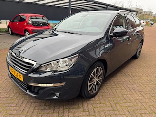 Peugeot 308 SW 1.2 PureTech Style / Navi / PDC / Trekhaak / LED