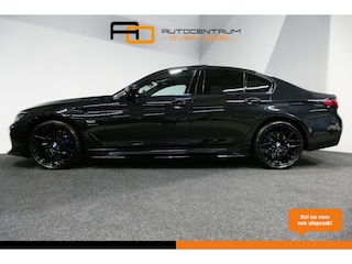 BMW 530e xDrive M Sport / Schuif-/kanteldak/ M Performance stoelen / M Sport Bodykit / Elektr. verstelbare voorstoelen / Harman Kardon Surround Sound / HUD / 20'' LMV / Rondomzichtcamera / Apple Carplay - Android Auto / Stoelverwarming / Ambienteverlichting / Adaptive Cruise Control / Grootlichtassistent / Shadow Line