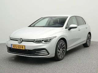 Volkswagen Golf 1.4 eHybrid 204 PK DSG Style | LED Plus | Achteruitrijcamera | Side Assist | Navigatie | Travel Assist |