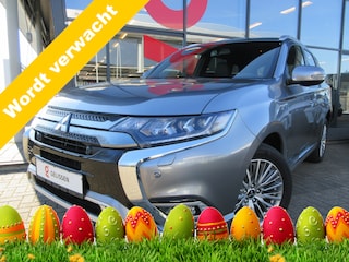 Mitsubishi Outlander 2.4 PHEV Instyle Edition 240 PK AUTOMAAT | 4WD | TREKHAAK | DEALER ONDERHOUDEN | 1.500 KG TREKGEWICHT |