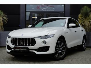 Maserati Levante 3.0 V6 S AWD GranLusso 430pk Stoelverwarming/Luchtvering/Navigatie