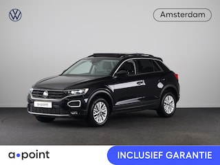 Volkswagen T-Roc 1.0 TSI Style | Panoramadak | Parkeersensoren | navigatie | Apple carplay en android auto |