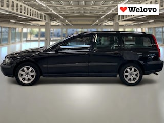 Volvo V70 2.4 Comfort Line Nieuwe koppeling, trekhaak, verwarmde stoelen...