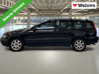 Volvo V70 2.4 Comfort Line Nieuwe koppeling, trekhaak, verwarmde stoelen...