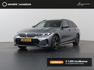 BMW 3-serie Touring 330e | M-Pakket | BMW LED | Panormadak | Curved Display | HUD | M-Sportstoelen | Ele.verstelbare stoelen + geheugen | Camera | DAB | Adaptieve Cruise Control | Ele. kofferdeksel |