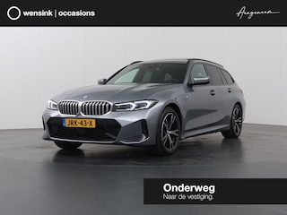 BMW 3-serie Touring 330e | M-Pakket | BMW LED | Panormadak | Curved Display | HUD | M-Sportstoelen | Ele.verstelbare stoelen + geheugen | Camera | DAB | Adaptieve Cruise Control | Ele. kofferdeksel |