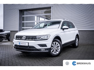Volkswagen Tiguan 1.4 TSI Comfortline Business | Achteruitrijcamera | Parkeersensor voor en achter | Trekhaak