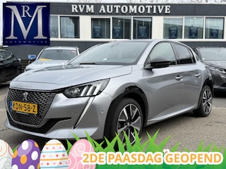 Peugeot 208 EV GT Pack 50 kWh VAN € 17.900,- VOOR € 16.440,- UW LENTEVOORDEEL € 1.460,-! | 3- FASE LADER | STOELVERWARMING | CAMERA | PANOROMA DAK | RIJKLAAR 12 MND BOVAG GARANTIE |