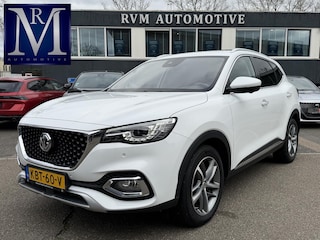 MG EHS 1.5 TGDI Luxury VAN € 26.900,- VOOR € 22.877,- UW LENTEVOORDEEL € 4.023,-! | PHEV | MEGA COMPLEET! | COMPLETE HISTORIE AANWEZIG | FABRIEKSGARANTIE T/M 11-2030 | 52km WLTP ELECTR RIJBEREIK, TOTAAL RIJBEREIK TOT 1.000km!