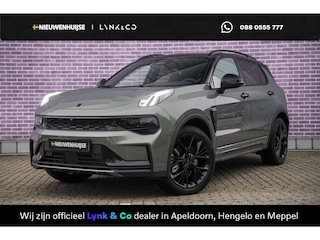 Lynk & Co 01 1.5 More | 1800 kg trekvermogen | Lederen bekleding | Elektrisch bedienbare achterklep | Adaptieve Cruise Control | Dodehoekassistentie | Panoramadak | Elektrisch/Schuifkanteldak | Stoelverwarming | Stuurverwarming | Infinity Premium Audio Systeem | Apple Carplay/Android Auto | 360 graden Camera | 15,4 inch middendisplay | 20 inch lichtmetalen velgen |