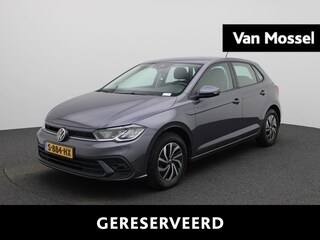 Volkswagen Polo 1.0 TSI Life | 95 PK | Airco | Digital Cockpit | Parkeersensoren Voor + Achter | Trekhaak (Afneembaar) | App Connect
