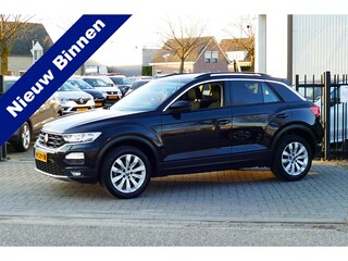 Volkswagen T-Roc 1.5 150pk TSI Sport Bj21. Adap Cruise, Carplay/Android Navi, Clima, PDC V+A, 17"LMV Haak 1500kg