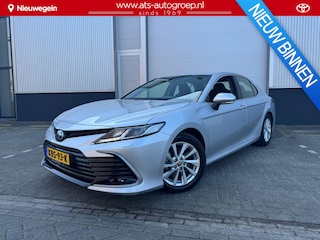 Toyota Camry 2.5 Hybrid Business Leder