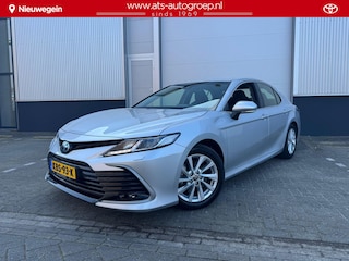 Toyota Camry 2.5 Hybrid Business Leder
