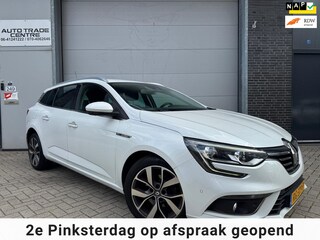 Renault Mégane Estate 1.2 TCe Bose [Camera|Keyless|Dodehoek|Trekhaak|Cruise|Navi]