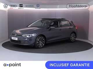 Volkswagen Golf 1.5 TSI Life 150 pk | Navigatie | Panoramadak | Trekhaak (afneembaar) | Parkeersensoren | Matrix LED koplampen | Stoelverwarming | Head-up display |