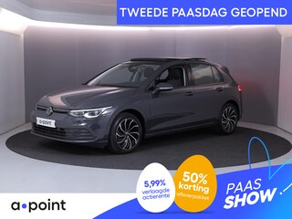 Volkswagen Golf 1.5 TSI Life 150 pk | Navigatie | Panoramadak | Trekhaak (afneembaar) | Parkeersensoren | Matrix LED koplampen | Stoelverwarming | Head-up display |