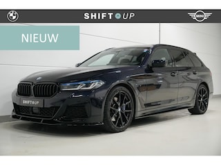 BMW 5-serie Touring 530e xDrive M-Sport | Panoramadak | M-Stoelen | CoPilot | Harman Kardon
