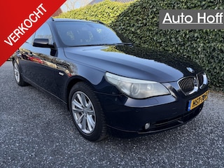 BMW 5-serie Touring 525xi High Executive Automaat | Panoramadak | Navi Pro | Night Vision | Autom. Airco | Cruise Control | Elekt. Stoelen met Memory | Sport Stoelen | Trekhaak | PDC | Standkachel | Shadow Line | APK tot 20-06-2026!
