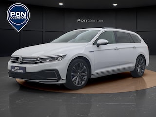 Volkswagen Passat Variant 1.4 TSI PHEV GTE Business | Camera | IQ-Light | DCC | 18"| Elek Achterklep | Stoelverwarming |