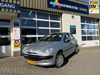 Peugeot 206 1.6-16V Gentry|Automaat|Airco|NAP|