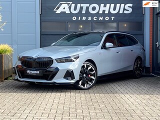 BMW 5-serie Touring 520i High Executive Edition M Stuurverwarming/Bower&Wilkins/21"/Glazendak/Trekhaak/ 360Camera/M Gordels/