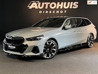 BMW 5-serie Touring 520i High Executive Edition M Stuurverwarming/Bower&Wilkins/21"/Glazendak/Trekhaak/ 360Camera/M Gordels/