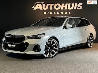 BMW 5-serie Touring 520i High Executive Edition M Stuurverwarming/Bower&Wilkins/21"/Glazendak/Trekhaak/ 360Camera/M Gordels/