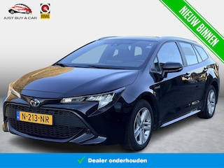 Toyota Corolla Touring Sports 1.8 Hybrid Active / Adaptive Cruise / Camera / Carplay / DAB / Full LED / 1e Eigenaar / Lichtmetalen Velgen / Dealeronderhouden /