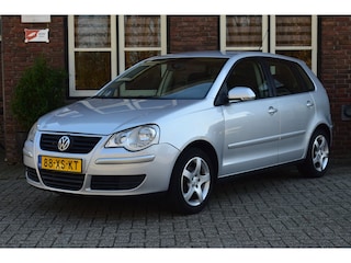 Volkswagen Polo 1.4-16V Optive 5D