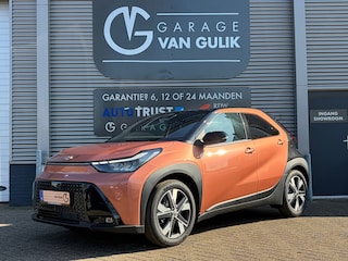 Toyota Aygo Hybrid 115 envy 116PK Automaat,TwoTone,Safety-Pack,Carplay,Clima,AdaptiveCruise,Isofix,Camera,PdcV+A,ElektrPakket.