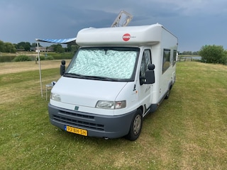 Fiat Ducato BÃÂ¼rstner camper Zonnepanelen Elektrische fietsendrager