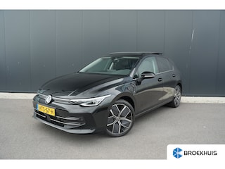 Volkswagen Golf 1.5 eHybrid Style Edition | Panoramadak | Camera | Stoelverwarming/Massage | Dodehoek |