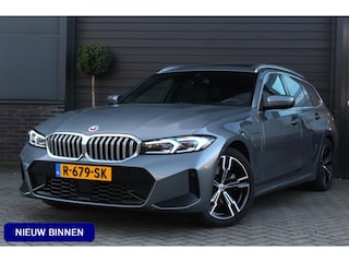 BMW 3-serie Touring 320e M Sport | Panoramadak | Adaptieve Cruise Control | Trekhaak | Leer | BLIS