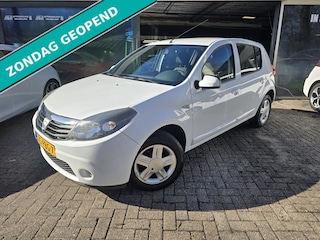 Dacia Sandero 1.2 Blackline | 3E EIGENAAR | 12MND GARANTIE | AIRCO | ELEC RAMEN | LMV | NW APK |
