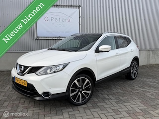 Nissan Qashqai 1.2 Tekna Full options / Leer / Camera / Panoramadak / Trekhaak / Keyless / Xenon / NAP